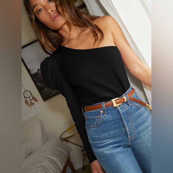 Nation LTD Tops - NEW Nation LTD Sabrina One Shoulder Tee